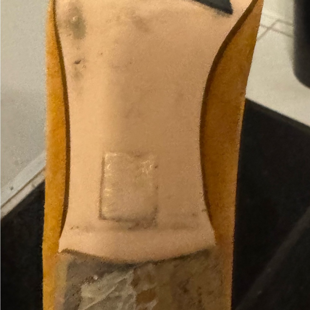 Flats with Rounded Toe - Picture 3 of 3